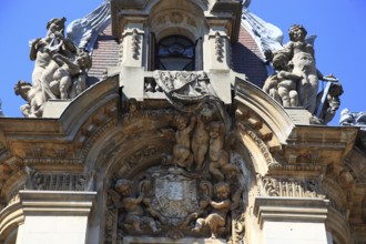 Romania, capital Bucharest, Bucuresti, main entrance to the Cantacuzino Palace, houses the George