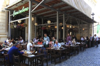 Romania, capital Bucharest, Bucuresti, the restaurant and bar Caru cu Bere, a beer palace with