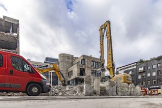Demolition work at Swabenzentrum Stuttgart. The building is partially demolished. The property,