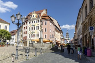 Ritter-Dutschmann-Brunnen on the main market square, Reichenstraße with the Reichenturm in the