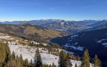 View of Kelchsau valley, mountain landscape, in the back Hohe Salve and Wilder Kaiser, Kitzbühel