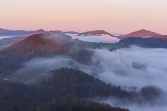 View from the Gisliflue of the Jura foothills covered in fog from the left, Wasserfluh,