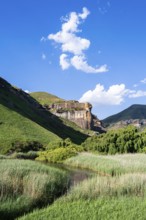 Grassland with sandstone cliffs and cliffs, landscape in Golden Gate Highlands National Park, Free