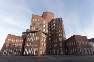 New Zollhof by architect Frank O. Gehry, red house with brick façade, Gehry buildings in the