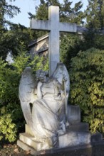 Tomb of painter Andreas Achenbach, grave angel of sculptor Karl Janssen, Nordfriedhof Düsseldorf,