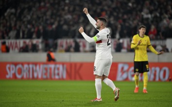 Goal celebration Deniz Undav VfB Stuttgart (26) Gesture Gesture in the background Perimeter