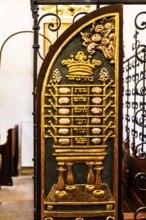 Bima, Remuh Synagogue, 1553, one of two synagogues still in use today, Kazimierz Jewish Quarter,