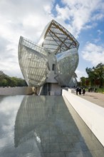 Louis Vuitton Foundation, Museum of Modern Art, architect Frank Gehry, Bois de Bologne, Paris, Île