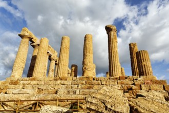 Temple of Heracles, ruins in the Valley of the Temples, restoration, Valley of the Temples,