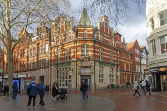 Historic Lloyds Bank Victorian Gothic-style building, Broad Street, Reading, Berkshire, England, UK