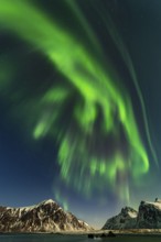 Aurora over the mountains and sea of Lofoten, Northern Lights, Northern Lights, Landscape, Leknes,
