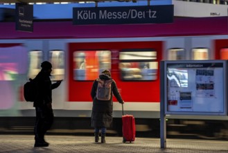 Passengers on the platform, S-Bahn train, Cologne-Messe/Deutz station, 2nd largest train station in