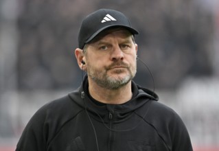Coach coach Steffen Baumgart 1. FC Union Berlin FCU portrait MHPArena, MHP Arena Stuttgart,