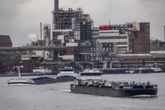 Chempark Krefeld-Uerdingen, around 40 companies are located in the chemical park on the Rhine,