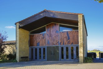 Exhibition hall in the cemetery of Großengstingen, art in the building by Anton Geiselhart, artist,
