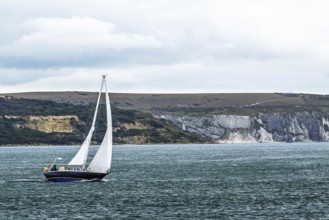 Boats over Hurst Point Lighthouse and Hurst Castle, Hurst Spit, Milford on Sea, Lymington,