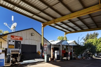 Gas station and hotel on Stuart Hwy, covered with awning, Barrow Creek, Australia
