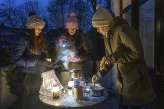 Symbolic picture blackout, extensive, prolonged power failure, in private surroundings, without