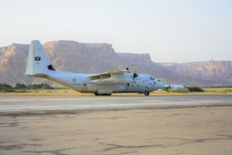 In Seiyun, Yemen on January 04, 2026, a Royal Saudi Air Force transport aircraft arrives at Seiyun