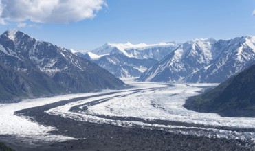 View of impressive mountain landscape with Matanuska glacier and glaciated mountain peaks, Lion's