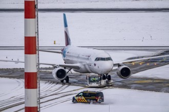 The onset of winter in North Rhine-Westphalia, flight operations are maintained at Düsseldorf