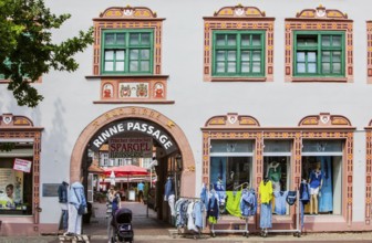 City view of Osterode, Rinnesches Haus, Rinne passage, Kornmarkt market, Osterode am Harz, Germany