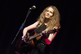 Magda NOVELS, concert as part of the record release tour for the album Vol.1 Shadow Work at