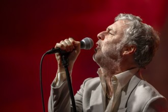 BAXTER DURY (son of Ian Dury), musician, singer, Indie/Pop, UK, ALLBARONE TOUR, live on 01.12.2025