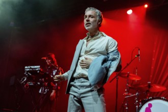BAXTER DURY (son of Ian Dury), musician, singer, indie/pop, GB, ALLBARONE TOUR, live on 01.12.2025