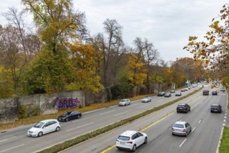 Cannstatter Straße in Stuttgart, federal road B14. The city wants to dismantle the six-lane road