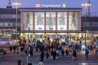 Dortmund Central Station, Station Building, Station Foreground, Pedestrian Crossing at Königswall