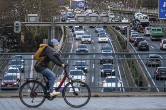 Autobahn A40, Ruhrschnellweg, traffic jams on both roads, at the Ruhrschnellwegstunnel in Essen,