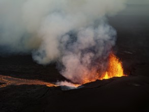 Lava, volcanic eruption, volcano, ash cloud, aerial view, Sundhnúkur crater chain, July 2025,