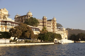 City Palace at Lake Pichola in the evening light, Udaipur, Rajasthan, India