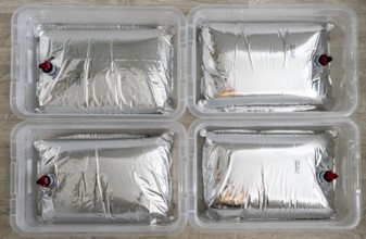 10 litre water bag, for storing drinking water at home, as an emergency reserve in the event of a