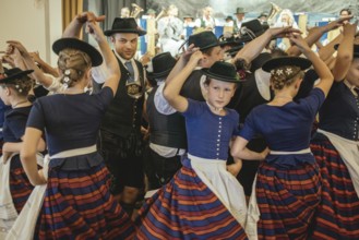 Traditional traditional costume anniversary of the Trachtenverein Schliersee Stamm 1888, dance in