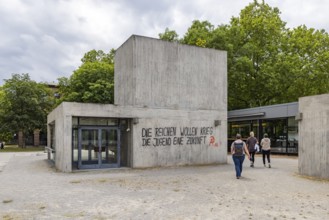 The rich want war. The youth want a future. Illegal protest at a building near the University of
