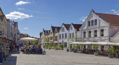 Buildings and shops in Grosse Straße, a pedestrianised street in the old town of Verden. Verden,
