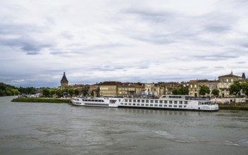 Libourne, Gironde, Nouvelle-Aquitaine, Saint-Emilion and Pomerol, Southwestern France