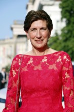 Ilka Horstmeier (BMW Board of Management) arriving at Charles Gounod's Roméo et Juliette after