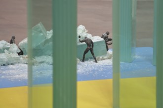 Sculpture un-be-greif-bar by Roland Lindner 2022, incomprehensible, unimaginable, not possible,