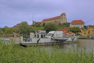 Carolingian ancestral castle Wettin and ferry across the Saale, townscape, Saale valley, castle,