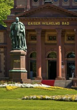 Kaiser-Wilhelms-Bad with monument to Kaiser Wilhelm I in the spa gardens of Bad Homburg vor der
