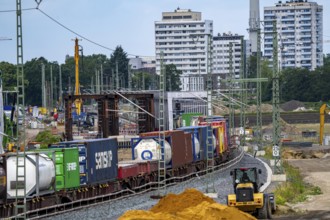 Reconstruction, extension of the Emmerich-Oberhausen railway line, three tracks, including 47 new