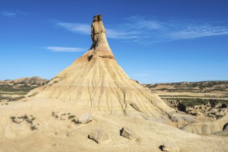 Castildetierra rock formation, semi-desert, Bardena Blanca area, Bardenas Reales Nature Park,