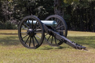 Cannon on the battlefield at the Shiloh National Military Park in Pittsburg Landing, Tennessee