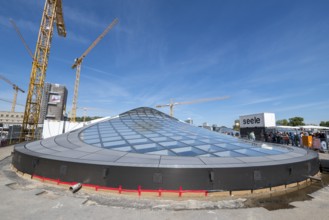 Open days at the new main railway station, Stuttgart 21, large glass structure on construction site