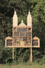 Insect hotel, artificially created shelter, nesting aid and overwintering aid for insects in the