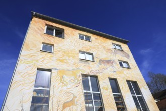 Burning wall, Ideenhaus, artistic design Axel Luther, Hollfeld, Bayreuth district, Upper Franconia,