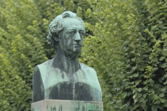 Goethe Monument, Université Campus Centre, Bust, Sculpture, Johann Wolfgang von Goethe,